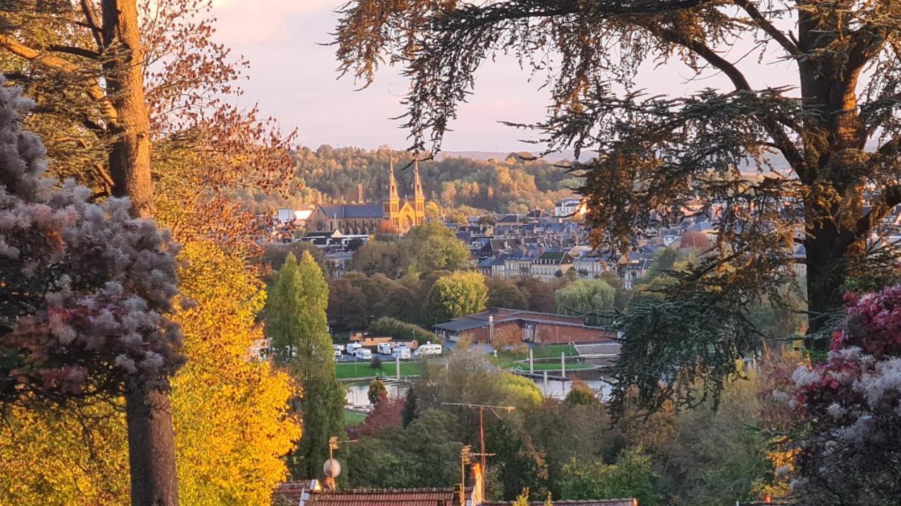 Loft Les Deux Cedres Avec Vue Panoramique Leilighet Charleville-Mézières Eksteriør bilde